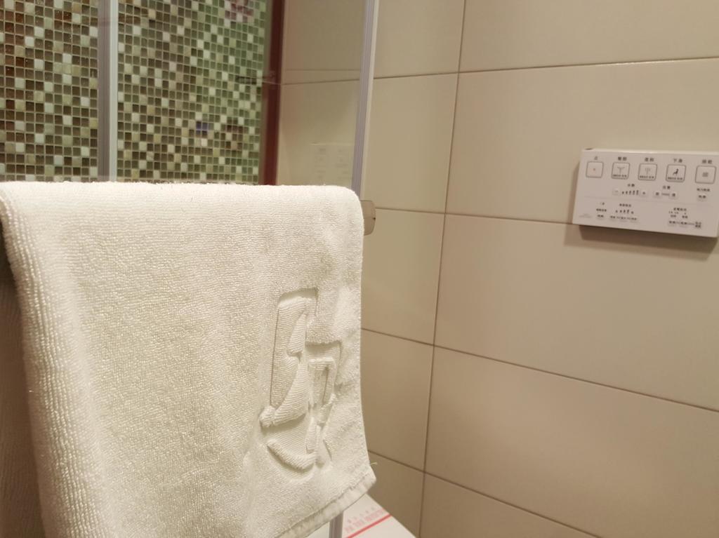 Sun Hotel Каосюн Екстериор снимка