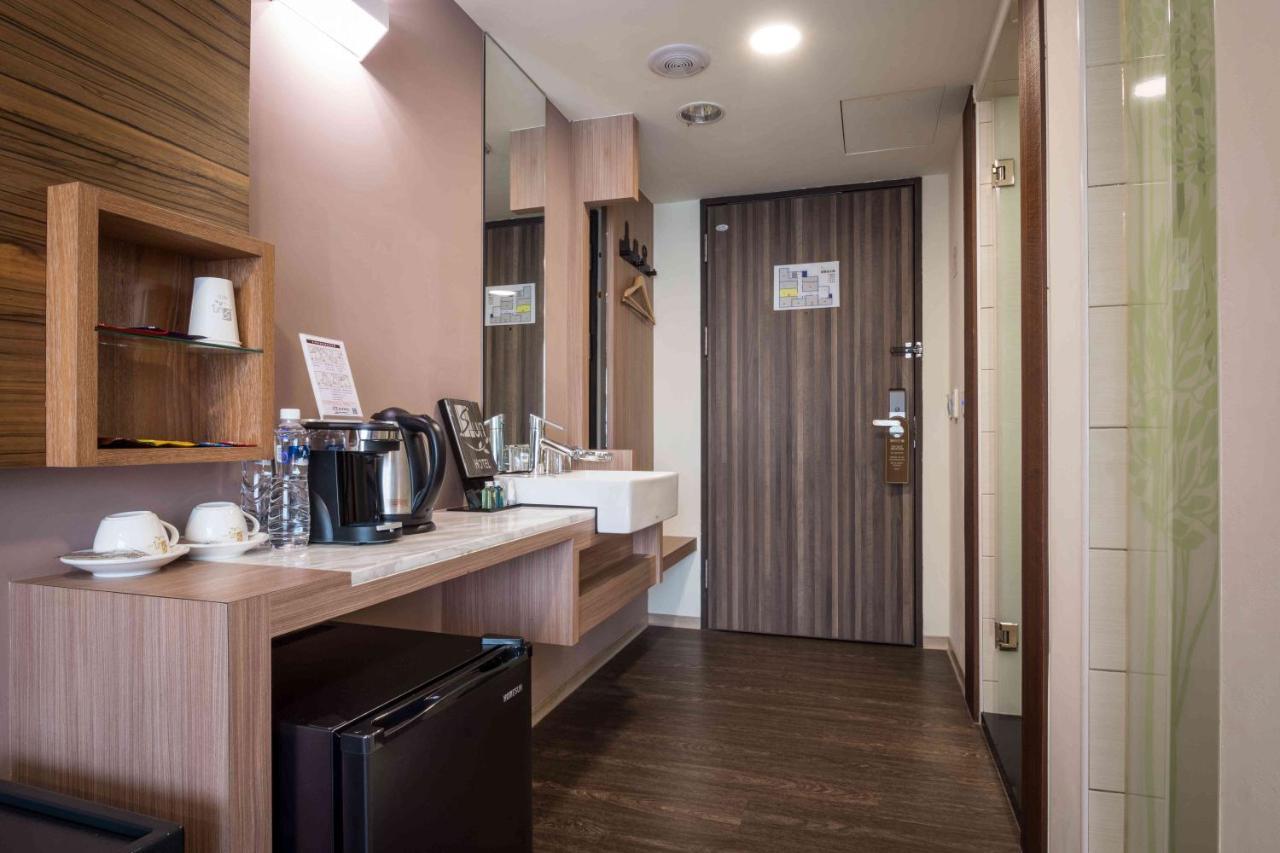 Sun Hotel Каосюн Екстериор снимка